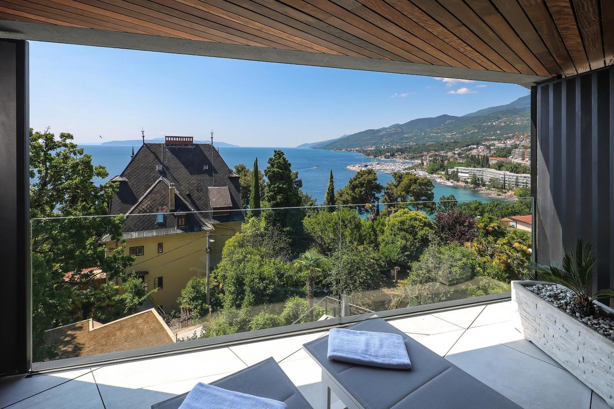 Luxury Twin Apartments Opatija Bagian luar foto
