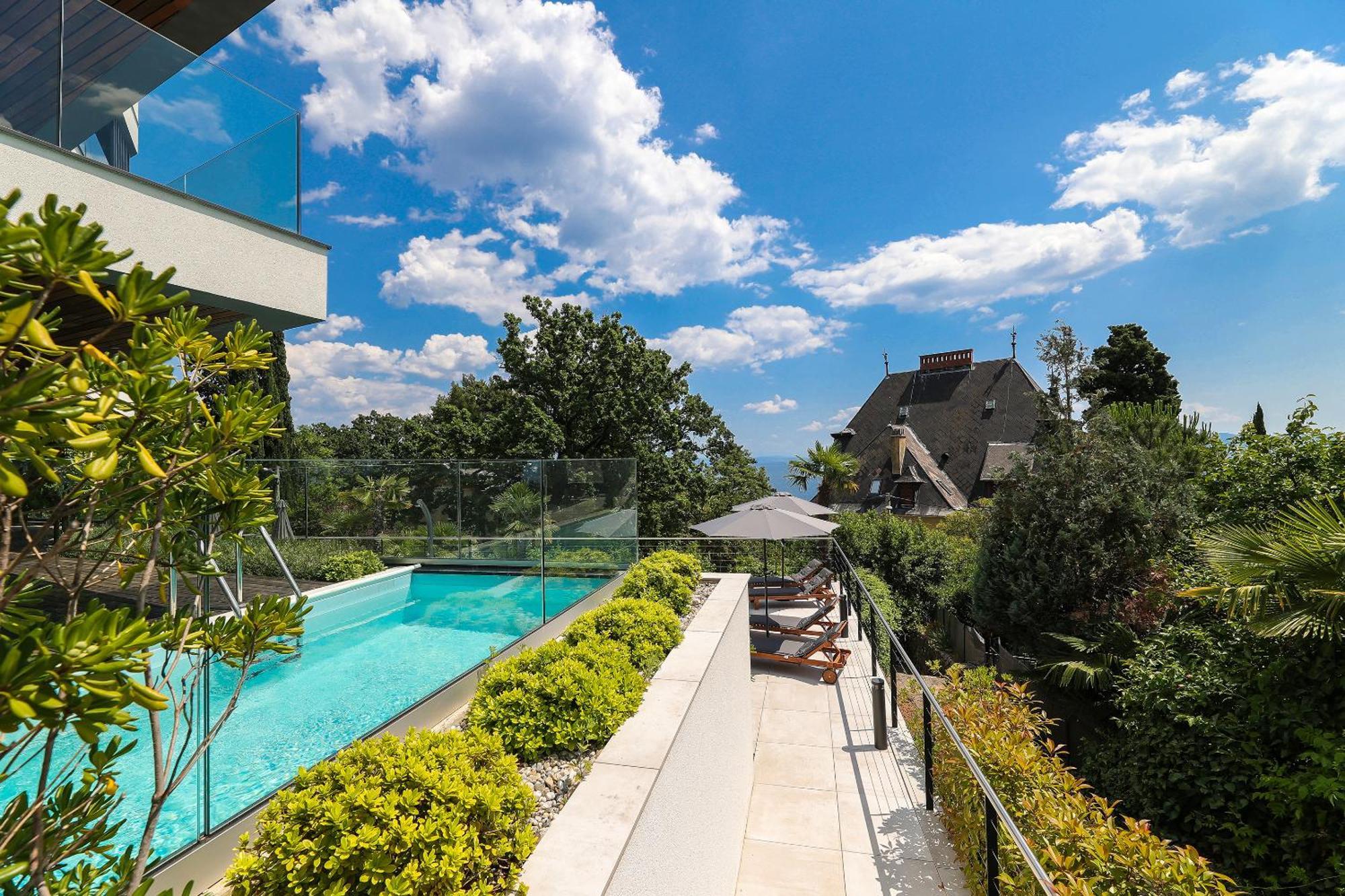Luxury Twin Apartments Opatija Bagian luar foto