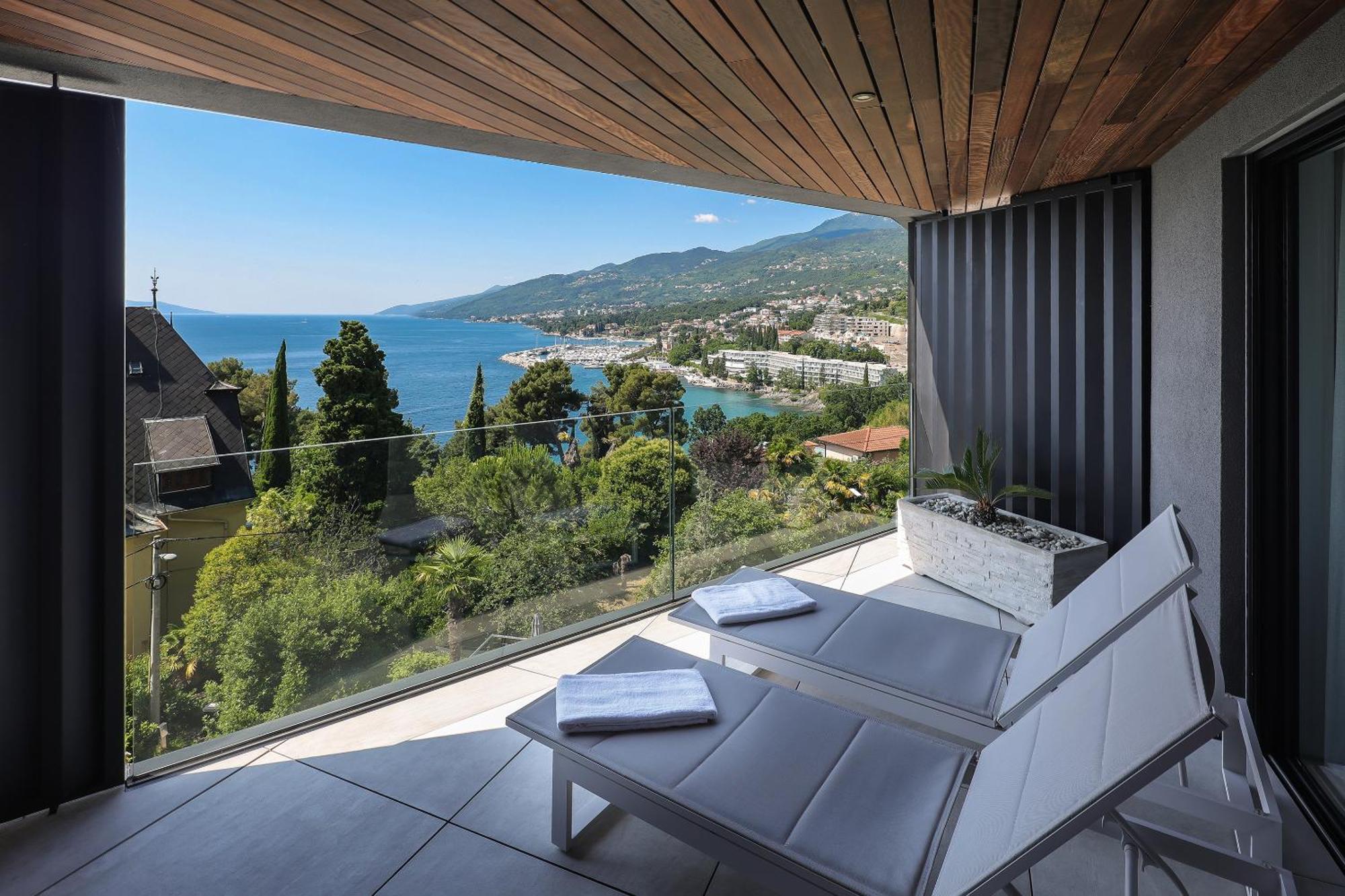 Luxury Twin Apartments Opatija Bagian luar foto