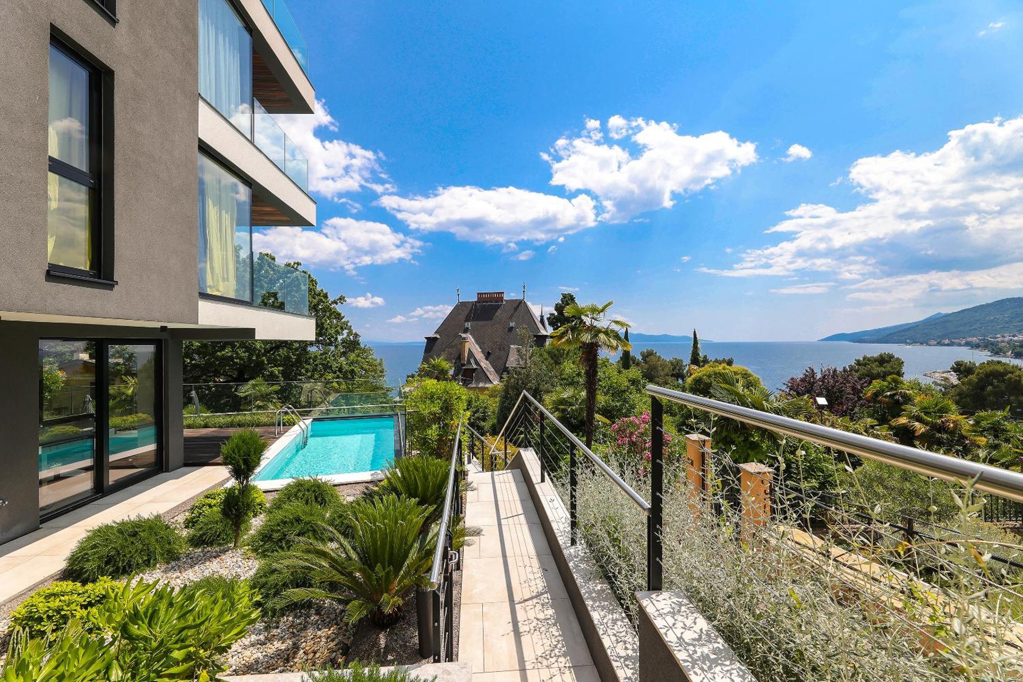 Luxury Twin Apartments Opatija Bagian luar foto
